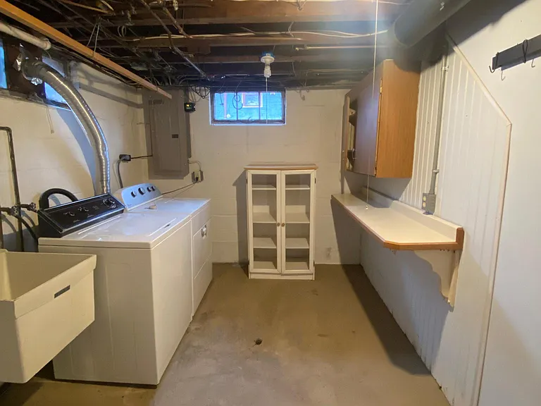 480 Brevoort Rd — Photo 25