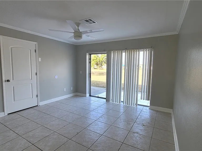 4402 Santa Barbara Blvd — Photo 4