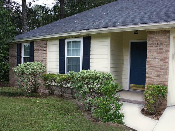 3rd image of 6821 Walden Cir