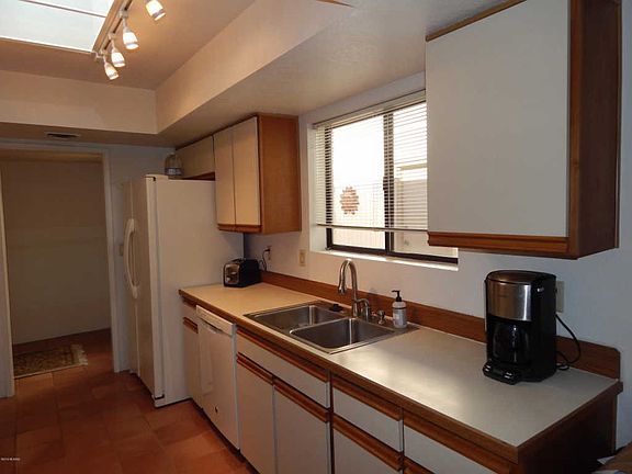 4th image of 5710 E Camino Del Tronido