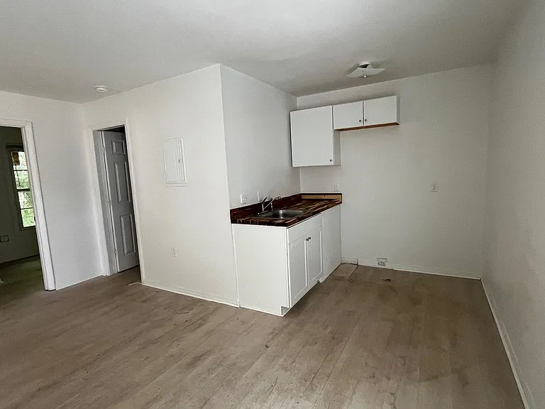 25 Florida Ave #A — Photo 4