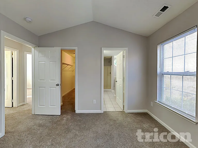 1606 Oak Knoll Ln — Photo 9