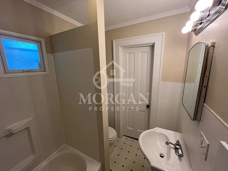 1253 S Pendleton Ave — Photo 5