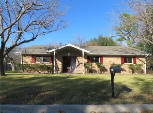2423 Emerson Ln, Denton, TX 76209