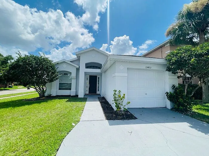 13403 Greenpointe Dr — Photo 31