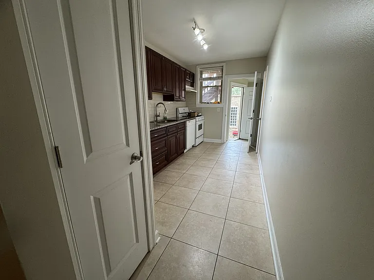 4950 N Christiana Ave #1 — Photo 6
