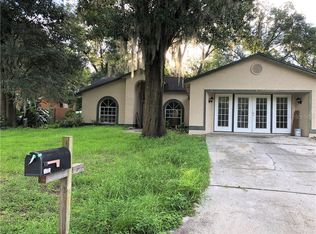 406 Sugar Creek Dr, Plant City, FL 33563
