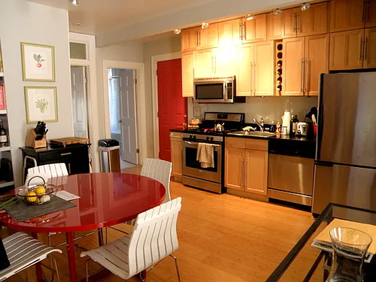 Rented by Vespa Properties Group | media 28