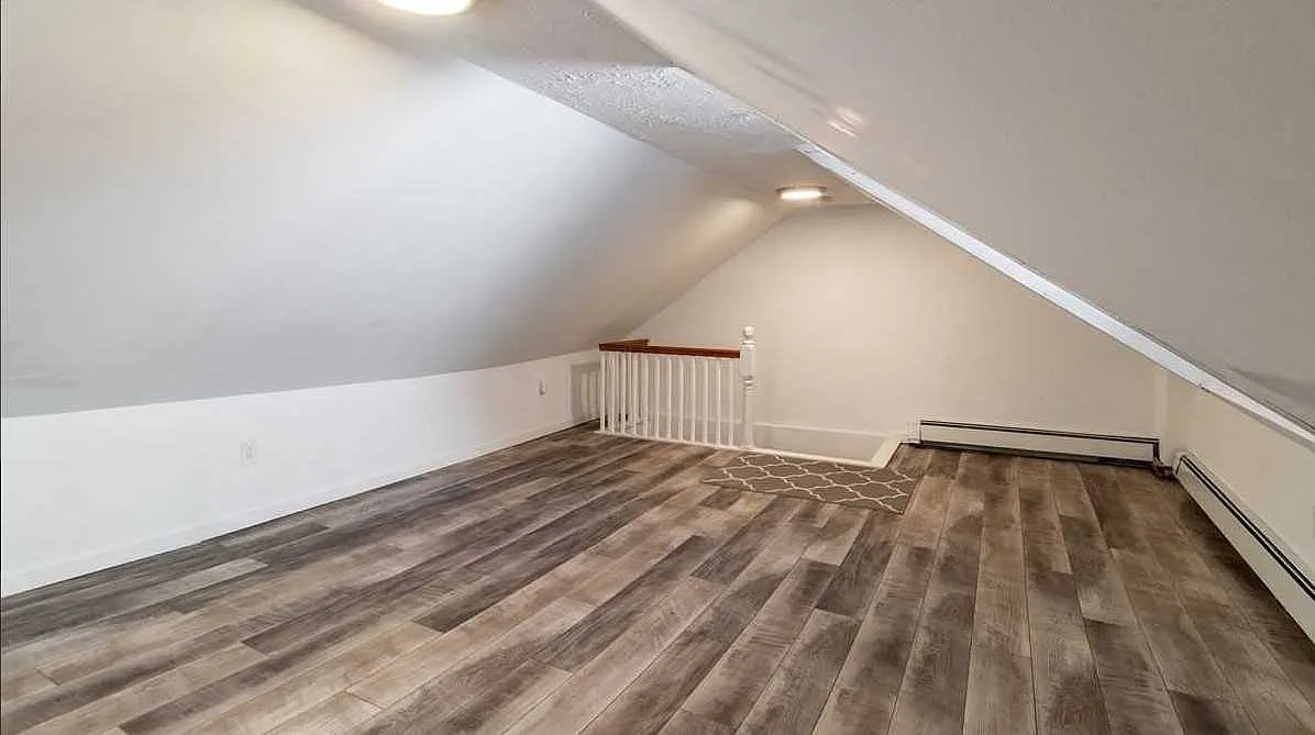 5 bed, $5,700 — Photo 4