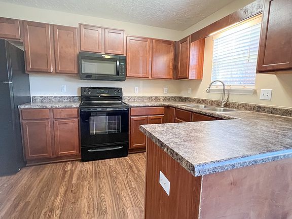 5th image of 1436 Sunray Dr