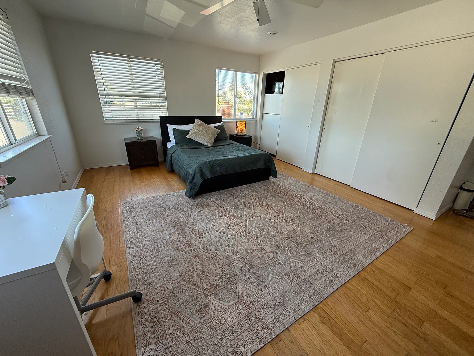 1 bed, 320 sqft, $1,600 — Photo 2