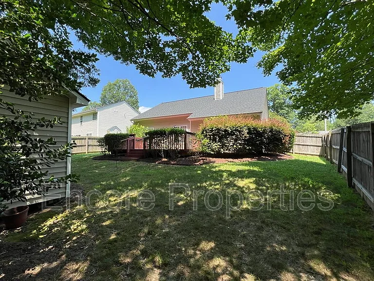 108 Braxberry Way — Photo 20
