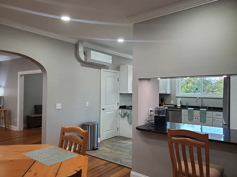 210 S Lynn Ave — Photo 38