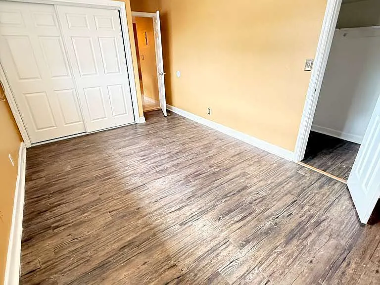 1044 NE 8th Ave #10 — Photo 4