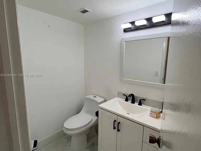 1470 NE 125th Ter #509 — Photo 6
