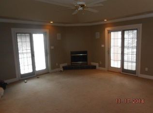 3920 Londonderry Ln, Paducah, KY 42001