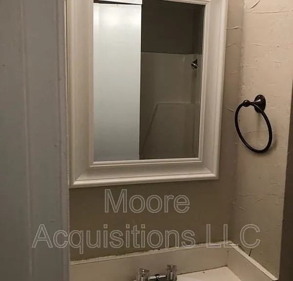 730 Patricia Dr — Photo 9