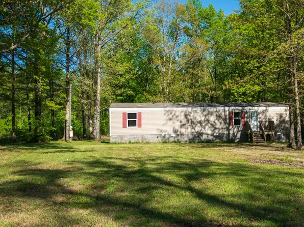 596 Lakewood Park Rd, Beechgrove, TN 37018