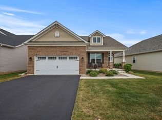 304 Links Dr, Addison, IL 60101