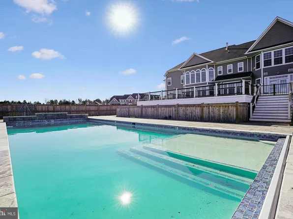 6647 Tack House Trl, Centreville, VA 20120