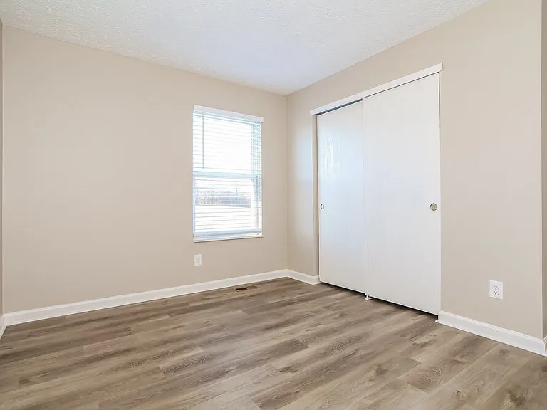 4559 Parkwick Dr — Photo 15