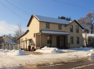 305 Park St, Grayling, MI 49738