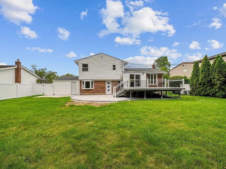 12 Warren Ln — Photo 13