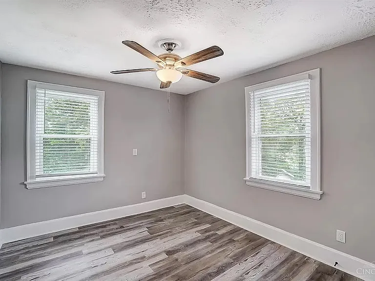 3479 Evanston Ave — Photo 25