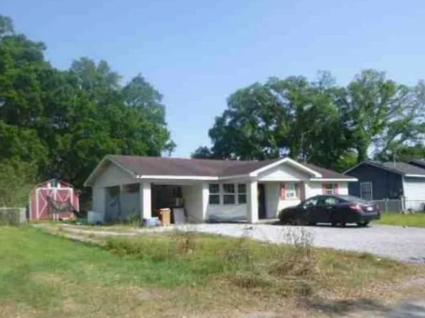 4 Cypress Dr, Saraland, AL 36571