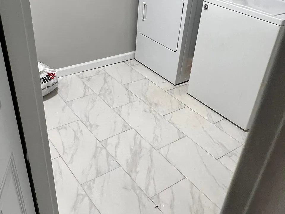 11 Bordeaux Dr #4