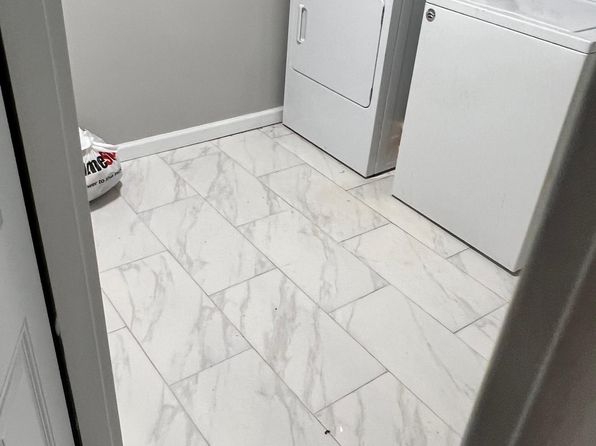 11 Bordeaux Dr APT 4