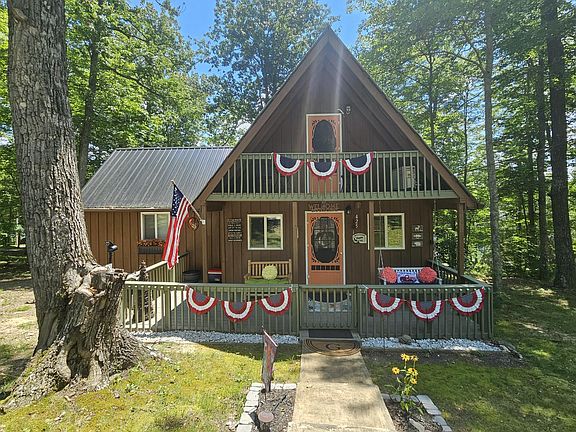 2nd image of 425 Turkey Ridge Rd