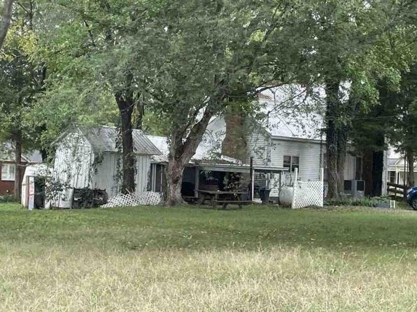 804 Main St, Huntland, TN 37345