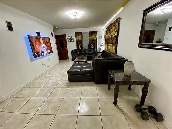 2nd image of 4168 Lac Saint Pierre Dr