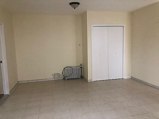 5th image of 1123 66th St APT 1R