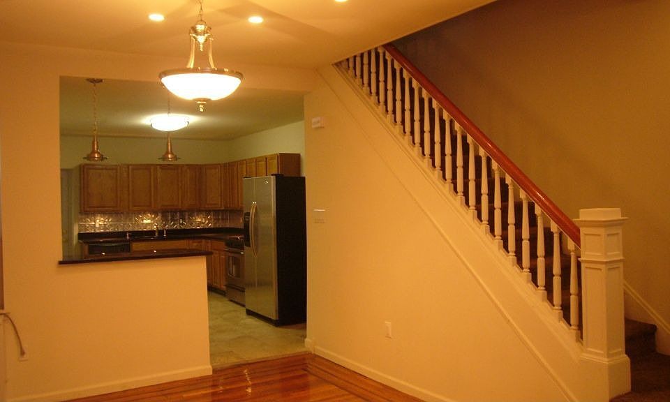 2nd image of 1718 Ellsworth St