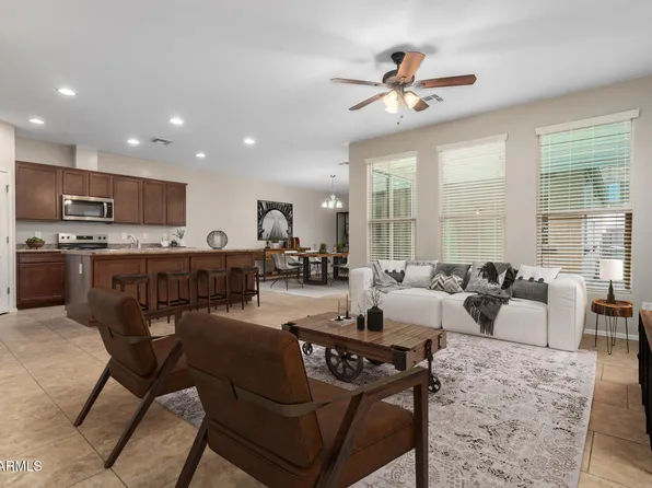 9004 W NICOLET Avenue, Glendale, AZ 85305
