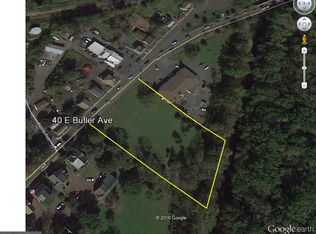 40 E Butler Ave, Chalfont, PA 18914