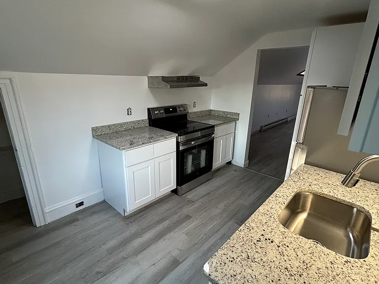 1814 Olive St #3 — Photo 4