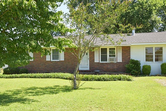 1st image of 3105 Diana St