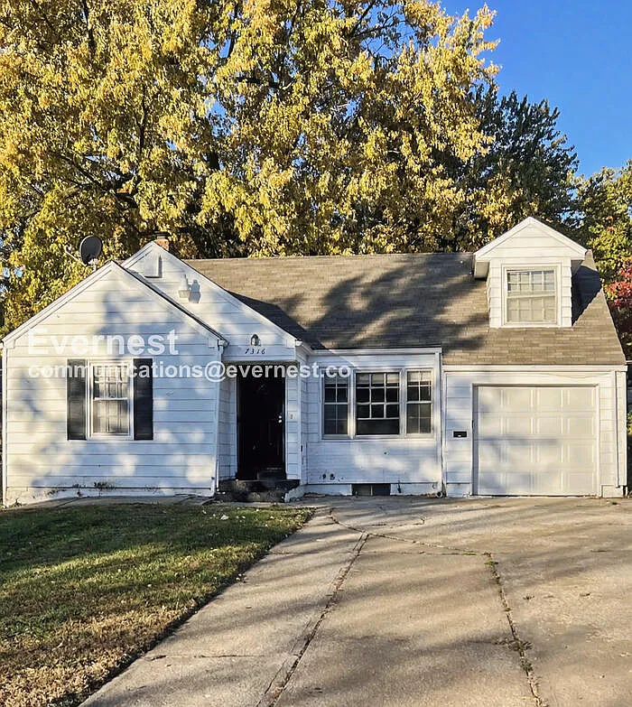 3 bed, 1.5 bath, 1882 sqft, $1,275 — Photo 1