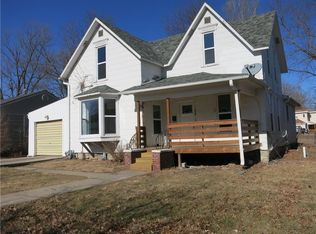 214 W Prairie St, Cameron, MO 64429