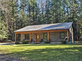 2080 Peninsula Dr, Central City, PA 15926