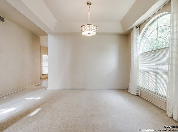 3rd image of 907 Hedgestone Dr