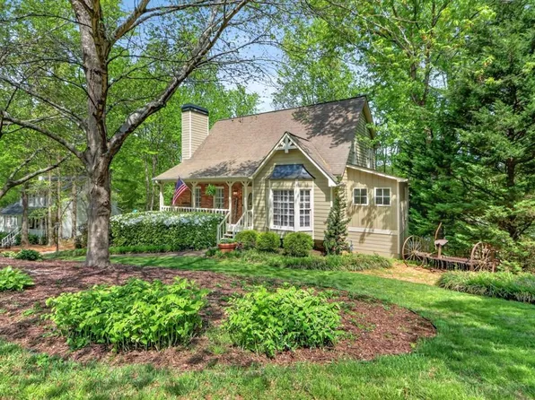 2644 Forest Glen Dr NE, Marietta, GA 30066