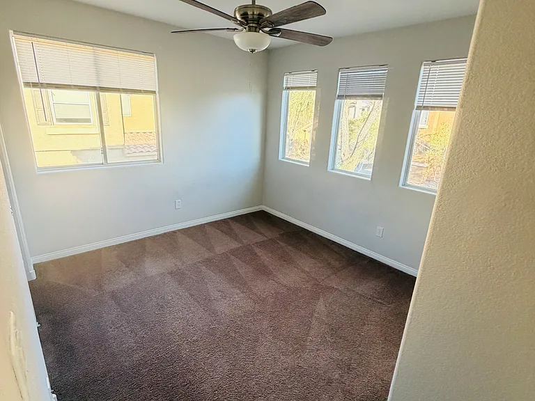 1146 Claire Rose Ave — Photo 9