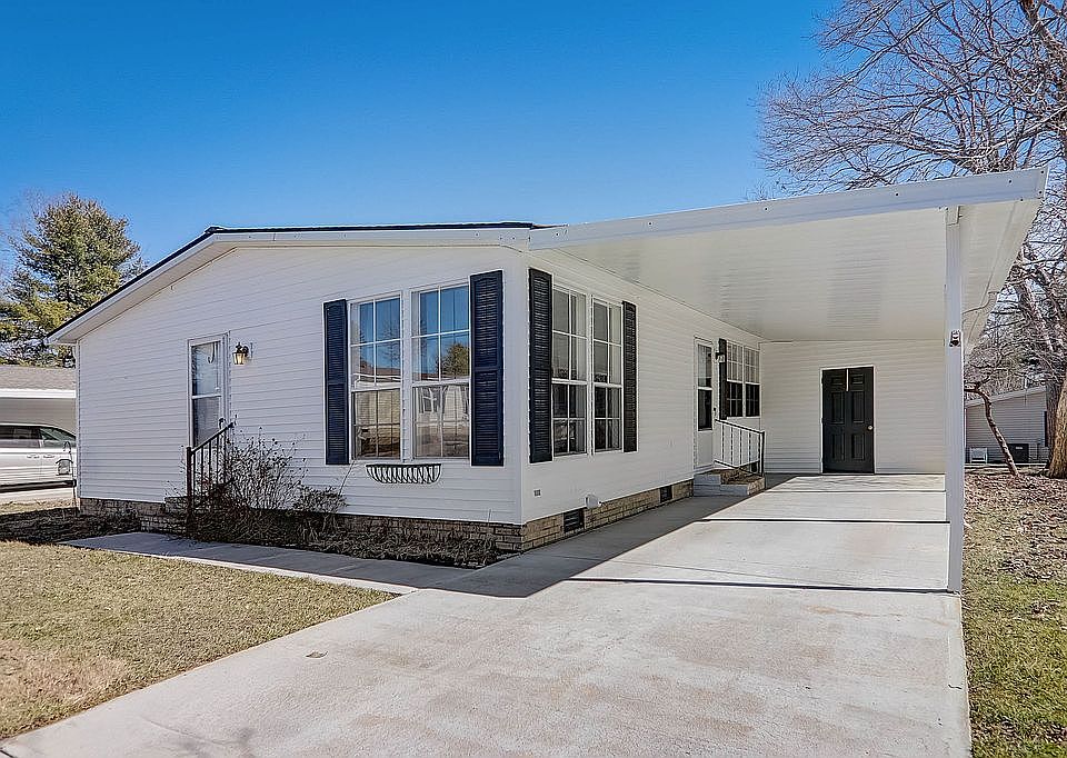 1st image of 211 Sweet Ln