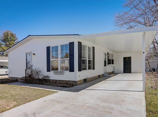 211 Sweet Ln, Hendersonville, NC 28792