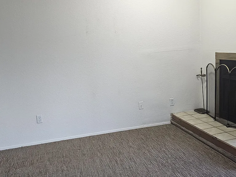 409 SW 155th St #4 — Photo 12