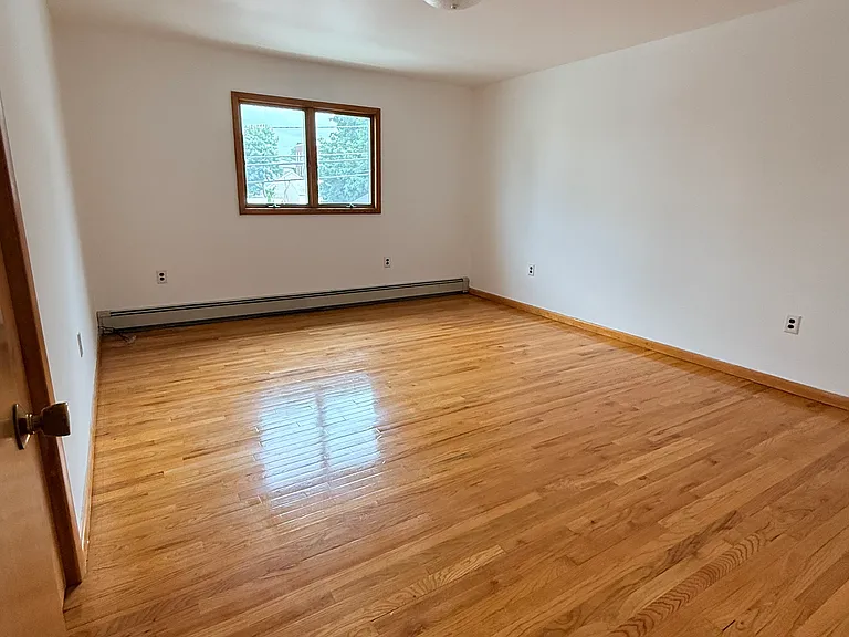 46 Gaston Ave — Photo 9